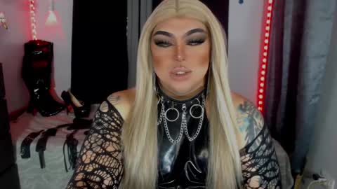 Snapshot of empressmichellexx chatting on March 2026 11:26:02 PM Mistress Michelle online show from March 2026 11:26:02 PM