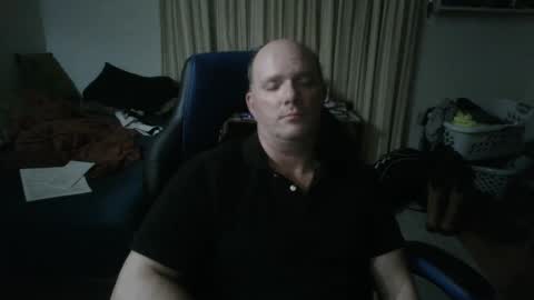 Snapshot of emsguy1 chatting on October 2025 03:37:01 AM Matt online show from October 2025 03:37:01 AM