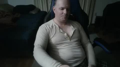 Snapshot of emsguy1 chatting on April 2026 05:45:02 AM Matt online show from April 2026 05:45:02 AM
