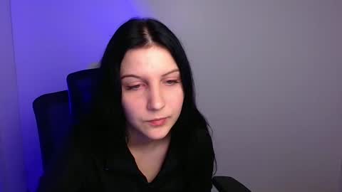 Emma online show from November 2025 01:55:01 PM