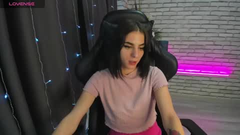 emy__angel online show from December 2024 10:45:02 AM