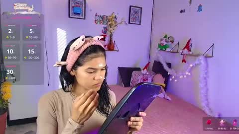 Snapshot of emycarver09 chatting on November 2025 11:42:01 AM emycarver09 online show from November 2025 11:42:01 AM