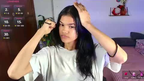 Snapshot of emycarver09 chatting on November 2025 11:32:02 AM emycarver09 online show from November 2025 11:32:02 AM