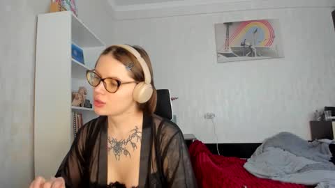 emydeliro online show from May 2026 04:23:02 PM