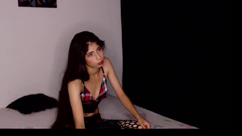 Snapshot of emyhil chatting on December 2025 12:06:01 AM Emilly 3 Show schedule Monday to Saturday 610 Colombia time. Im free on Sundays online show from December 2025 12:06:01 AM