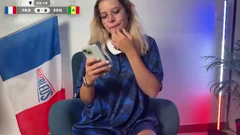Snapshot of emylana chatting on June 2026 07:05:01 PM EmyLana online show from June 2026 07:05:01 PM