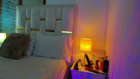 Snapshot of emylyjonhs chatting on January 2025 04:46:02 PM EMYLY  online show from January 2025 04:46:02 PM