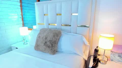 Snapshot of emylyjonhs chatting on January 2025 10:27:02 PM EMYLY  online show from January 2025 10:27:02 PM