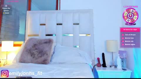 Snapshot of emylyjonhs chatting on February 2025 08:25:01 PM EMYLY  online show from February 2025 08:25:01 PM