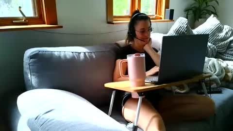 emyxxl online show from June 2026 01:28:02 PM