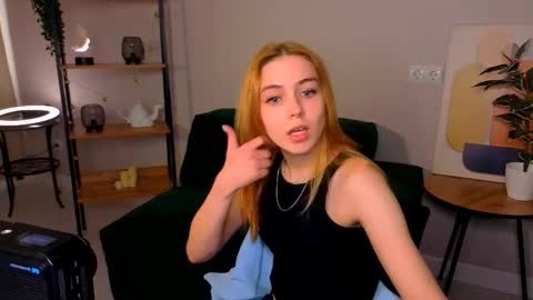 Snapshot of enchanted_bella chatting on March 2026 01:50:02 PM enchanted_bella online show from March 2026 01:50:02 PM