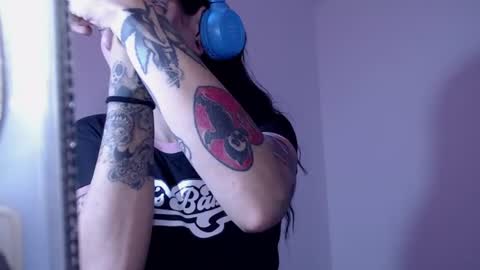 Snapshot of enchantressqueen chatting on July 2026 10:41:02 PM EnchantressQueen online show from July 2026 10:41:02 PM
