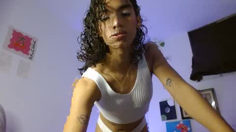 engel20042001 online show from October 2025 12:38:02 PM