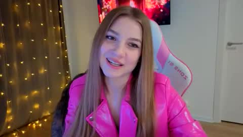 Snapshot of enjoyeverymoment_ chatting on February 2026 02:04:02 AM enjoyeverymoment_ online show from February 2026 02:04:02 AM