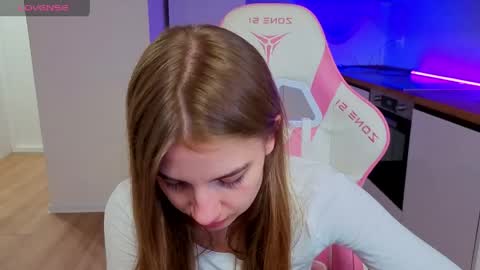 Snapshot of enjoyeverymoment_ chatting on April 2026 04:47:02 PM enjoyeverymoment_ online show from April 2026 04:47:02 PM