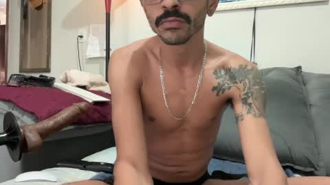Snapshot of enjoythetrip chatting on April 2026 01:58:02 PM Luke online show from April 2026 01:58:02 PM