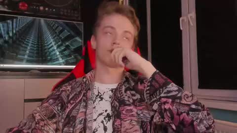 Enker online show from October 2025 07:37:01 PM