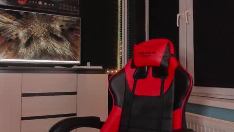 Enker online show from November 2025 05:35:01 PM