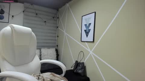 Snapshot of enma_clark chatting on September 2025 04:02:02 AM Enma clark online show from September 2025 04:02:02 AM