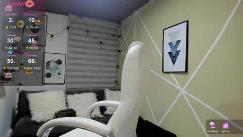 Snapshot of enma_clark chatting on October 2025 04:27:01 AM Enma clark online show from October 2025 04:27:01 AM