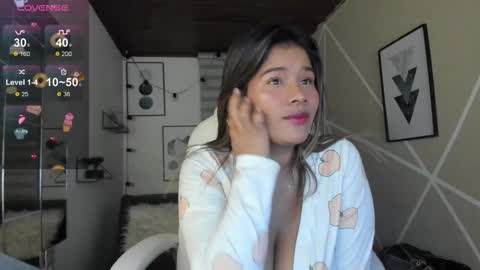 Snapshot of enma_clark chatting on November 2025 05:17:01 AM Enma clark online show from November 2025 05:17:01 AM