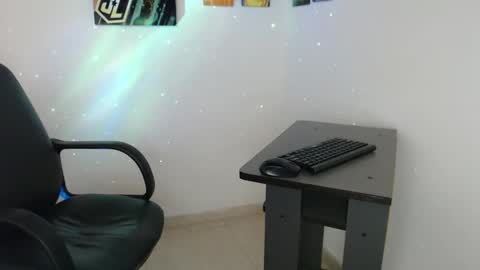 enriblack92 online show from December 2024 06:27:01 AM