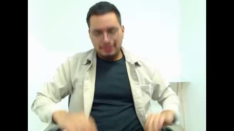 enrique online show from February 2025 12:15:01 AM