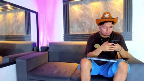 enrique online show from September 2025 04:12:02 AM