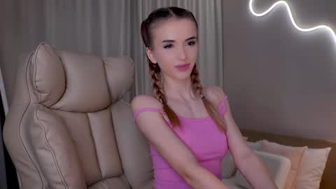 Snapshot of entya chatting on February 2026 07:34:01 AM entya online show from February 2026 07:34:01 AM