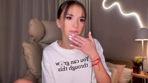 Snapshot of entya chatting on March 2026 06:25:01 AM entya online show from March 2026 06:25:01 AM