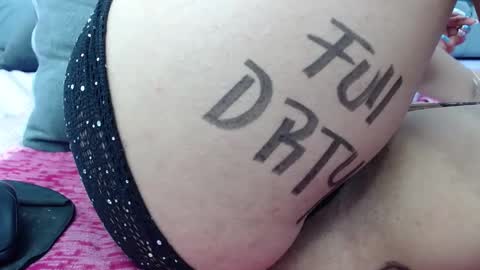 Snapshot of eny_dirty chatting on December 2024 02:35:02 PM Enny Dirty online show from December 2024 02:35:02 PM