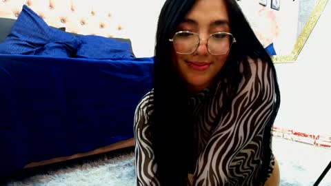 Snapshot of enyel_valmina chatting on February 2025 11:36:02 PM Enyel online show from February 2025 11:36:02 PM