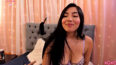 Snapshot of enyel_valmina chatting on February 2025 11:54:02 PM Enyel online show from February 2025 11:54:02 PM