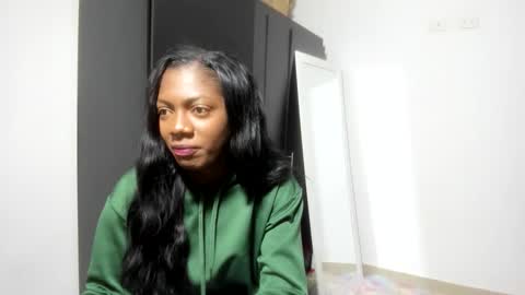 Snapshot of enyelsalas2 chatting on April 2026 09:42:02 PM Angela online show from April 2026 09:42:02 PM
