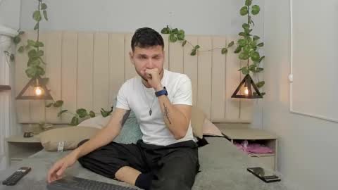 ENZO online show from October 2025 02:41:02 PM