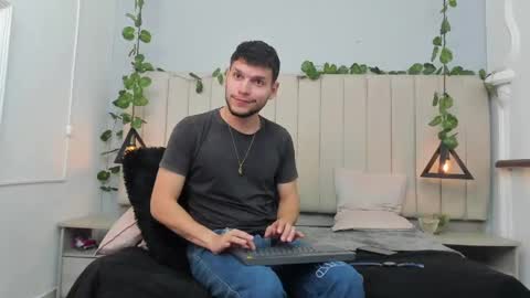 ENZO online show from November 2025 02:17:01 PM