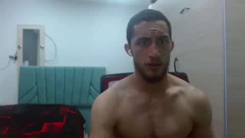 enzo_savage online show from October 2025 06:30:02 PM