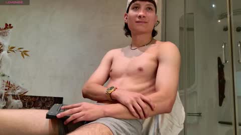 enzo_steel online show from October 2025 02:37:02 AM