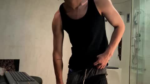 enzo_steel online show from November 2025 02:35:01 AM