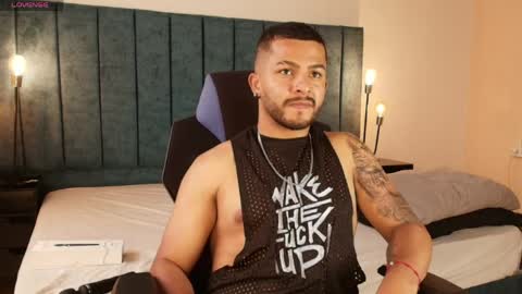 Snapshot of enzo_vitale chatting on April 2026 07:29:01 PM Enzo Vitale online show from April 2026 07:29:01 PM