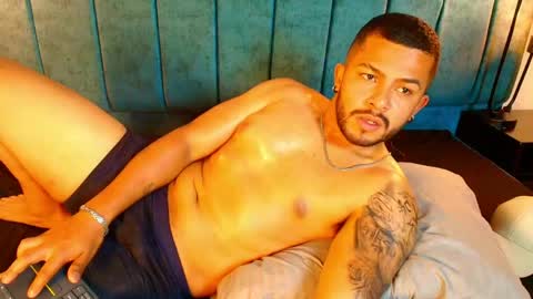 Snapshot of enzo_vitale chatting on April 2026 08:04:01 PM Enzo Vitale online show from April 2026 08:04:01 PM