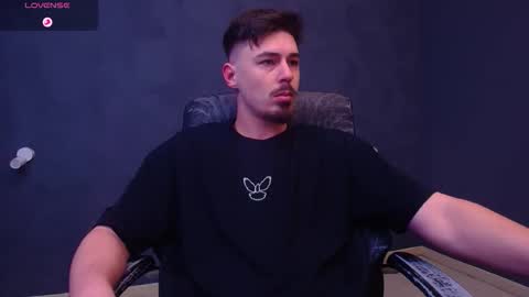 EnzoRace online show from November 2025 05:29:02 AM