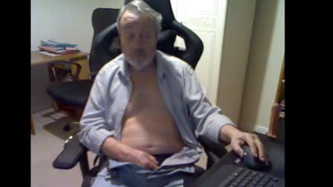 erasmus_d online show from January 2025 06:36:02 PM