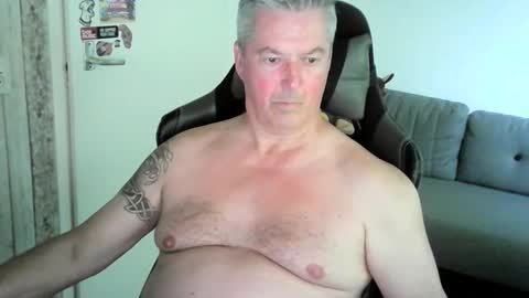 ErBee62 online show from June 2026 11:45:02 AM
