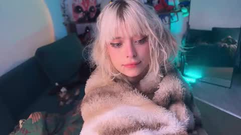 Snapshot of erectioneeering chatting on October 2025 12:02:02 PM Alissa online show from October 2025 12:02:02 PM