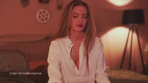 Ana Marie online show from April 2026 11:06:01 PM