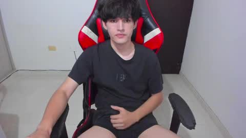Snapshot of eren_tatakae chatting on April 2026 02:12:02 AM eren_tatakae online show from April 2026 02:12:02 AM