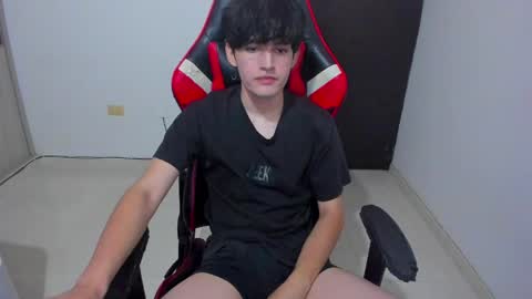Snapshot of eren_tatakae chatting on April 2026 01:19:01 AM eren_tatakae online show from April 2026 01:19:01 AM