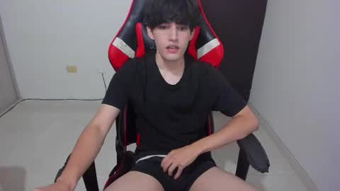 Snapshot of eren_tatakae chatting on April 2026 01:20:02 AM eren_tatakae online show from April 2026 01:20:02 AM