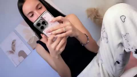 Elisa online show from May 2026 05:04:01 AM
